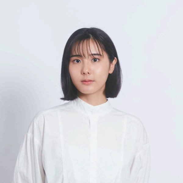 花岡すみれ 経歴